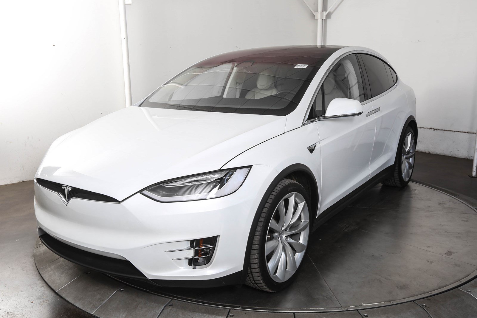 Pre Owned 2017 Tesla Model X 100d With Navigation Awd